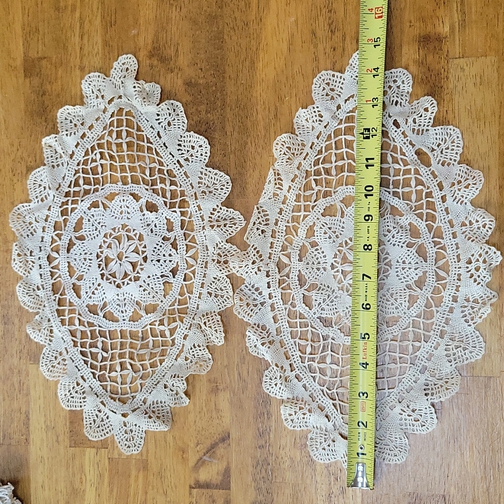 Vintage Set  of Doilies - Picture 2 of 2